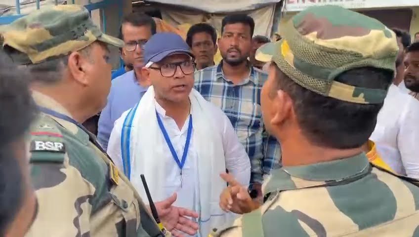 Election : মেদিনীপুরে পোলিং এজেন্টকে হেনস্থার অভিযোগ, জওয়ানদের সঙ্গে বচসায় তৃণমূল প্রার্থী
