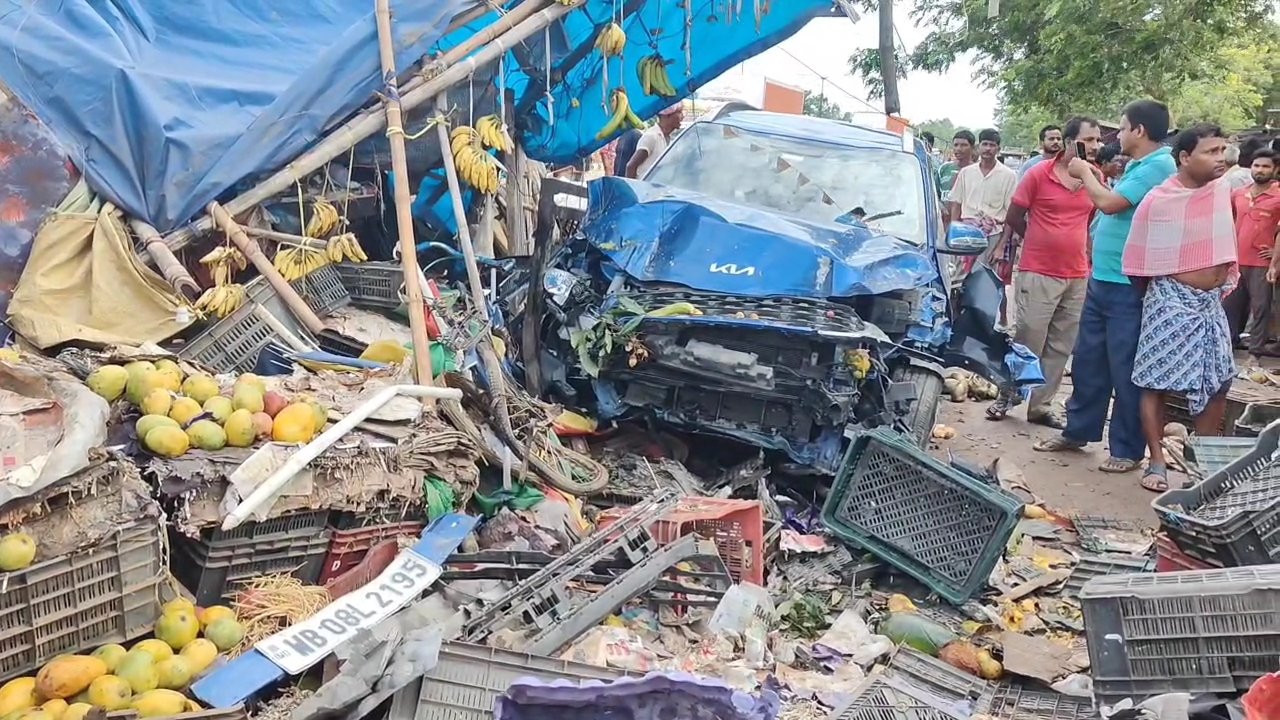 Dantan accident: বেপরোয়া গতির প্রাইভেট কার, নিয়ন্ত্রন হারিয়ে ভেঙে ঢুকলো ফল দোকানে, আহত ৫
