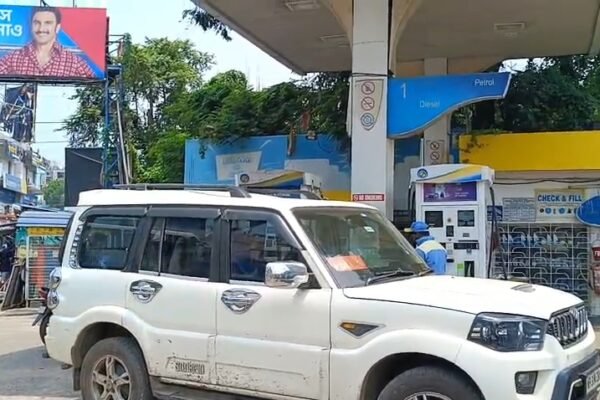 Medinipur:মেদিনীপুরে বন্ধ হল গাড়ি ছাড়া পেট্রল দেওয়া
