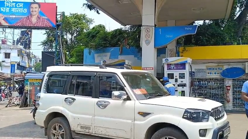 Medinipur:মেদিনীপুরে বন্ধ হল গাড়ি ছাড়া পেট্রল দেওয়া